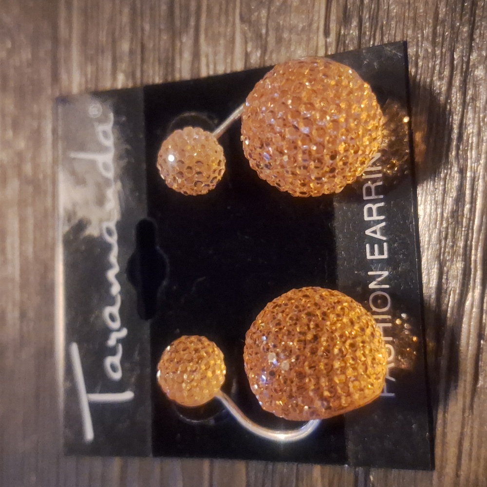 Taramanda pink two ball stub earrings
